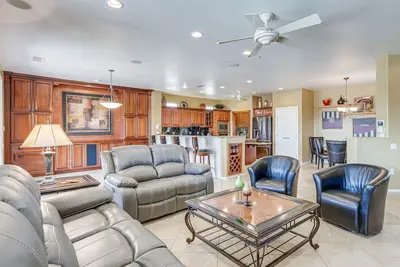 Image de Surprise Home in Golf Community w/ Private Pool!