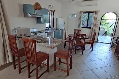 Image de Amazing 4 Bedroom Home with 2 separate apartments 3 kitchens and a swimming pool