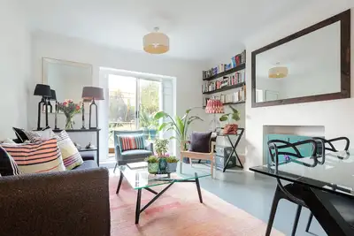 Image de Central 2 bedroom apartment, 3 min walk to tube