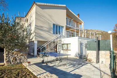 Image de Belle maison à Neoric avec jacuzzi