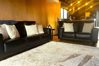 Image de Sit back, relax and enjoy your life at the lake.