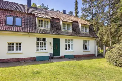 Image de Maison de vacances romantique avec jardin et Wi-Fi.