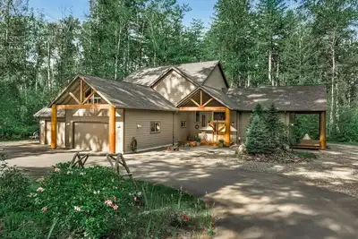Image de 4000sqft, 1-acre Custom Cabin Retreat w Game Room, Hot Tub & Sauna @Mt Hood