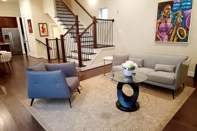 Image de Contemporary Villa  -  memorial park, Washington Ave, downtown, Galleria\n