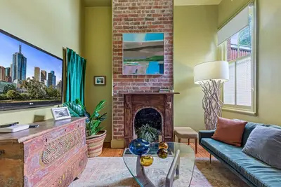 Image de Colourful & Charming 2-Bed Fitzroy Heritage Home