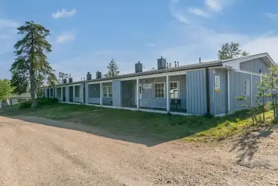 Saariseläntie 8 a 8 by Interhome