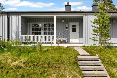 Saariseläntie 8 c 6 alatupa by Interhome