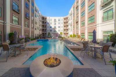 Image de Step into luxury at 4123 Cedar Springs and let your worries slip away