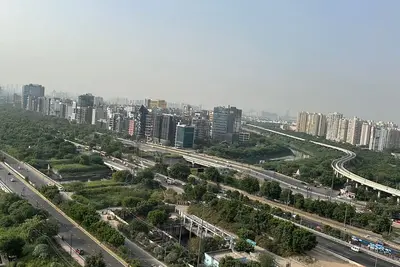 Image de near by noida sector 142 metro station