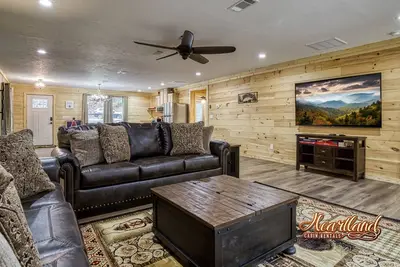 Image de Hidden Creek Cottage! New cottage in Gatlinburg