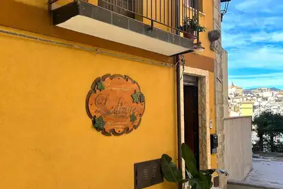 Casa vacanze \"Antico Borgo a due passi dalle Gole Alcantara\" appartamento Vite