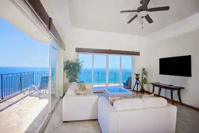 Image de Luxury 3 Bedroom/3. 5 Bath Condo overlooking Jaco Beach.