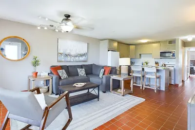 Image de Seaside Charm! ! Cozy Beachfront Condo located on Sapphire Beach steps to thesand