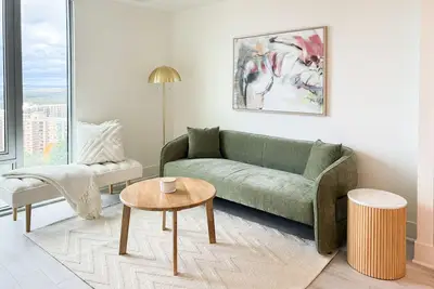 Image de Luxi White Oak + Sage 2br In Tysons Boro Area with Amenities + Mall / Gym / Pool