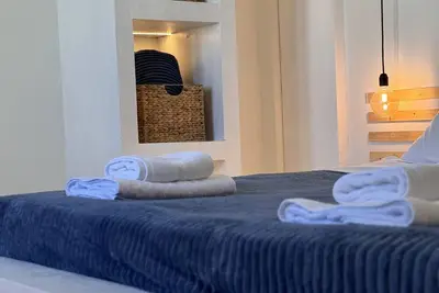 Image de Where Greek Charm Meets Modern Comfort in the Heart of Naousa