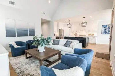 Image de Blue Retreat on 5th - 3. 5 Bathrooms!