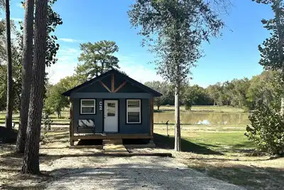 Image de Brand new waterfront cabin \"C2\"