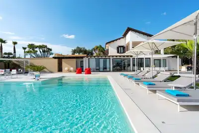 Image de Maison de vacances privée avec piscine privée, climatisation, Wifi, Tv, patio, vue panoramique