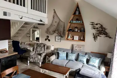 Image de Waterfront condo by Lake Taneycomo with loft