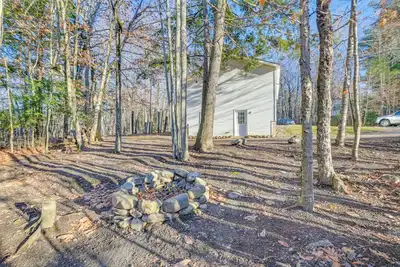 Image de Glenburn Getaway w\/ Fire Pit: Near Trails!