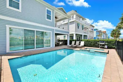 Image de The Shark Tank Cottage with Private Pool near Disney & Margaritaville Resort &.