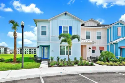Image de Bright Blue Villa near Disney with Margaritaville Resort & Island H20 Waterpark.