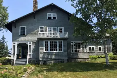 Image de The Big House on the Fox Island Thorofare