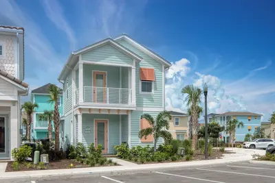 Image de Chat Eau Champagne Cottage with Private Pool near Disney with Margaritaville.