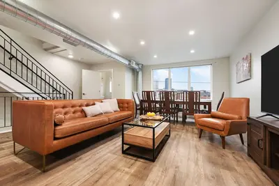 Image de Unique 4Bed/3. 5 Bath Townhouse/Garage+Rooftop Deck