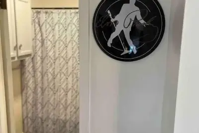 Image de Welcome to The Vinyl Tap! apt 3