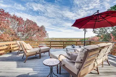 Image de Lake Whitney Cabin w/ Hot Tub & Fire Pit!