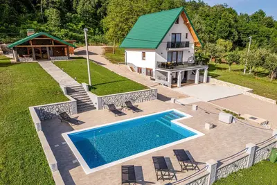Image de Belle maison Ă Musaluk