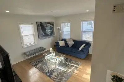 Image de Relax with family or friends to this elegant apartment in the heart of Waltham