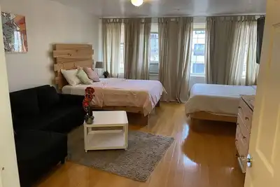 Huge Duplex minutes from Manhattan. Sleeps 12+!