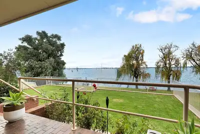 Image de Lakeside Landing waterfront property with Jetty.