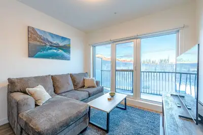 Image de Modern 2br in Golden w/ Stunning  Mtn Views!