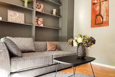 Image de Designer apartment Prince Frederick | Disney + | Central