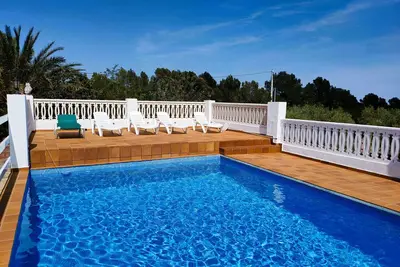 Image de Villa à Ametlla de Mar avec Piscine Privée, Terrain Arboré et Proche de la Plage pour 7 Personnes