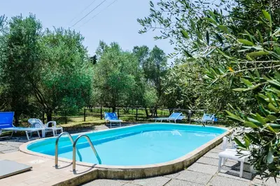 Image de Villa with private pool and garden