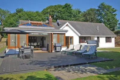 Image de Oaktree Lodge - Luxury Cottage, Hot Tub, Sea Views