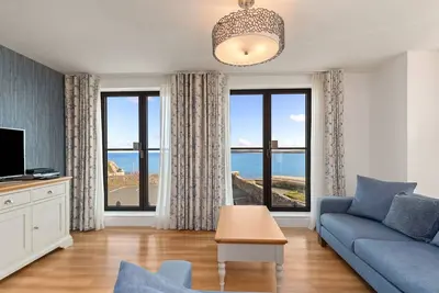 Image de Apartment 8 Waterstone House - Luxury Apartment, Sea Views, Pet Friendly