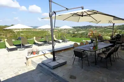 Image de Spectacular villa with private pool and views on the vineyards and the alps