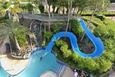 Image de Aquatika Caribbean Breeze / Resort style amenities with Beach Access and 5 Pools