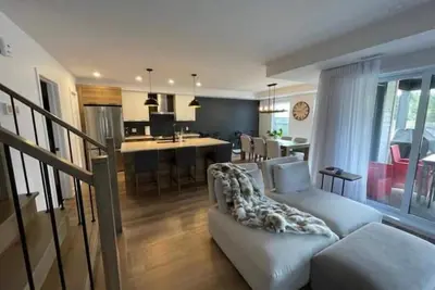 Image de Condo luxueux tout équipé - 28jrs minimum