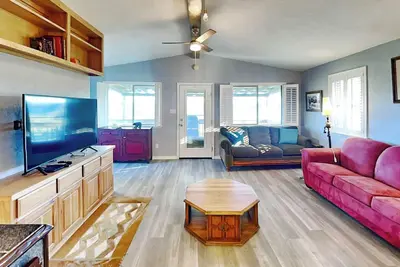 Image de Ponderosa Paradise | Cozy Woodland Home + Mountain Views