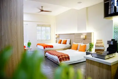 Image de Group 6 Bancony 2br Furnishing Sunny Kiss Bed Central D3 Street Food Paradise