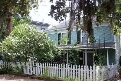 Image de Charming Carriage House in Montrose/Midtown near arts, bars, dwntwn, med center