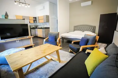 Image de SunnySide - studio in Byblos with stunning sunrise view and 24/7 electricity