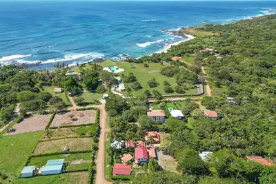 Image de Remodeled house & duplex cottage with Ac in every bedroom & great location