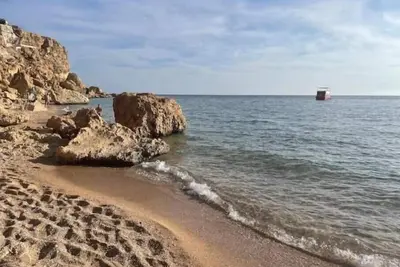 Image de Breathtaking location with pool & garden